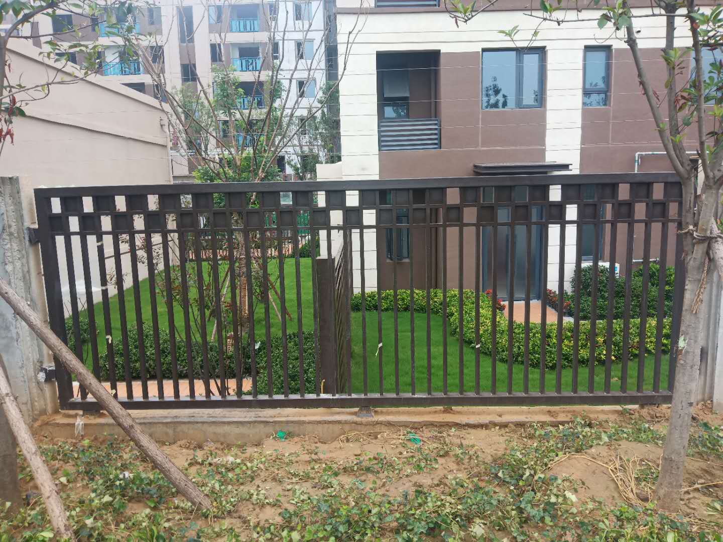 內(nèi)蒙古自治區(qū)，錫林浩特市，尊岳城售樓部